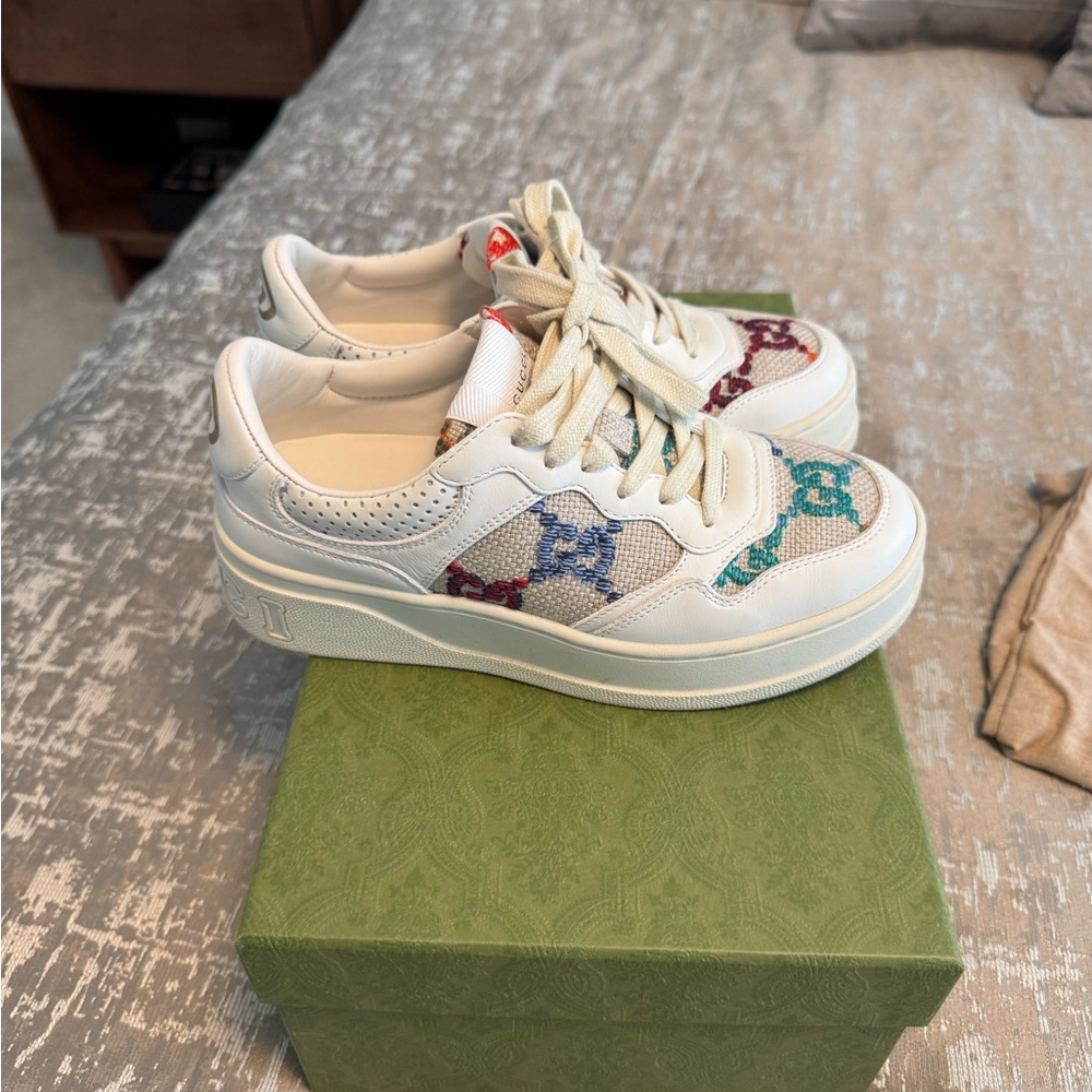 Gucci Women GG sneaker - Picture 3 of 8